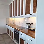 Onblue Vromolithos
