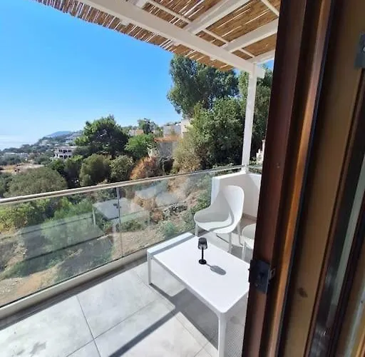 شقة Onblue Vromolithos